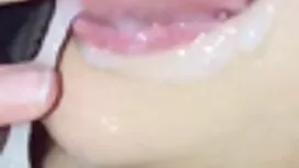 الفتيات مليئة سكس اخ ...