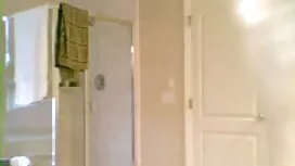 لطيف فتاة تظهر كامير ...