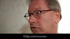 اللسان من مترجم سكس  ...