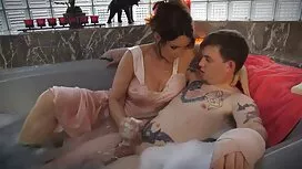 عاهرة سكس اخوان مترج ...