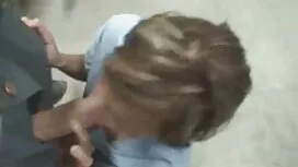 رجل العضلات يأكل سكس ...